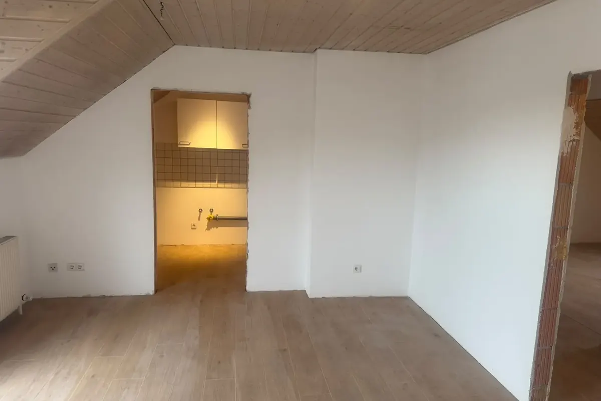 Wohnung frisch gestrichen, bereit für die Übergabe